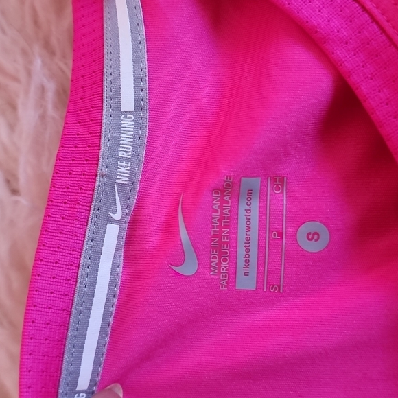 NEW!  Nike Running Long Sleeve Miler Running Athletic Top in Hot Pink - Picture 3 of 11